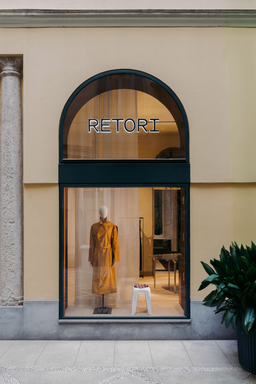 Salotto Retori Milan Lombardy Italy store review