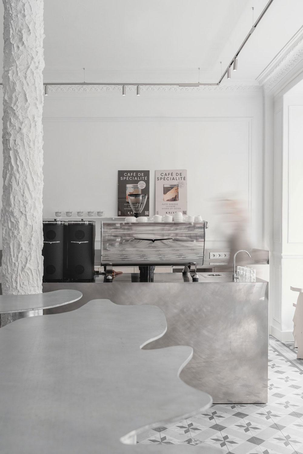 Kalve Coffee Desaix Paris Île-de-France France café review