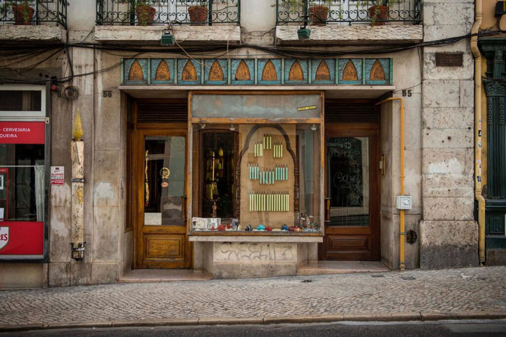 Caza das Vellas Loreto Lisbon Lisboa Portugal store review